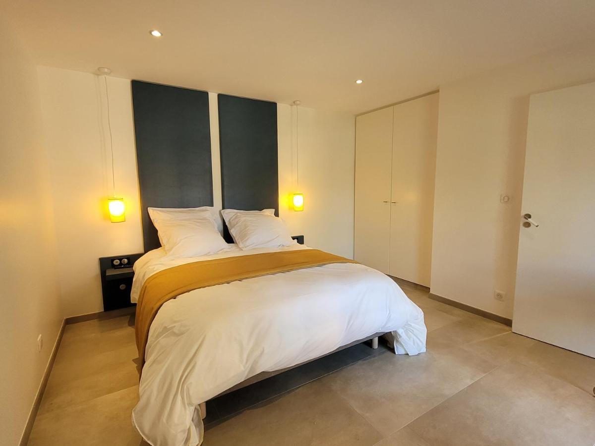 Lodges En Pierres Dorees Saint-Germain-Nuelles Bagian luar foto
