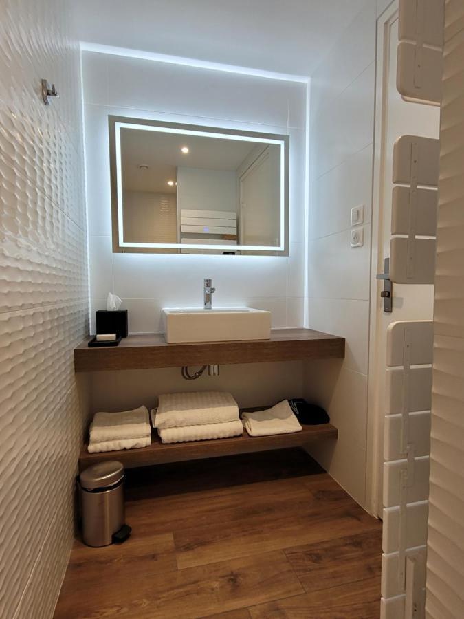 Lodges En Pierres Dorees Saint-Germain-Nuelles Bagian luar foto
